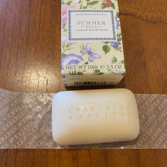 Rare Crabtree and Evelyn Summer Hill Scented Bath Soap - Picture 5 of 6